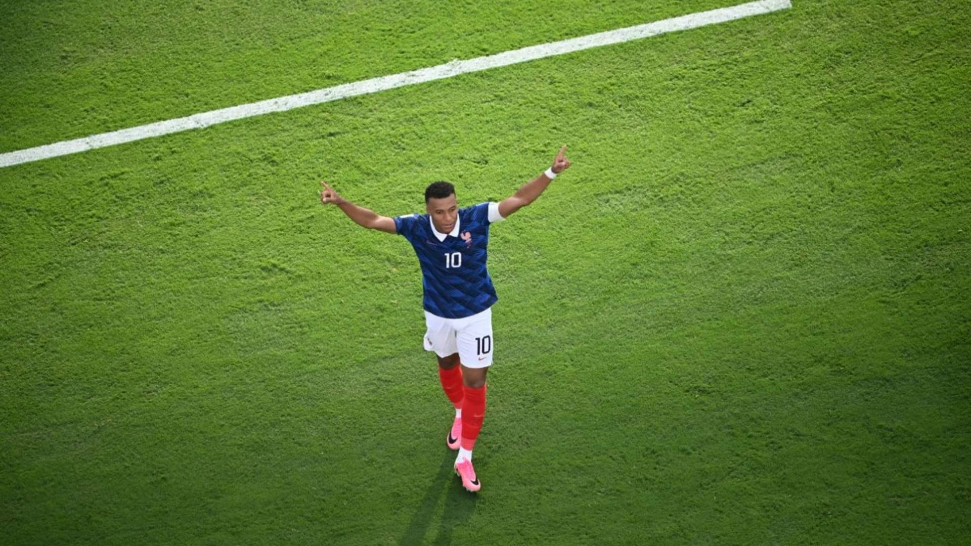 Mbappe flet për çfarë mund të bëj Messi dhe se çfarë dëshiron të fitoj për vete
