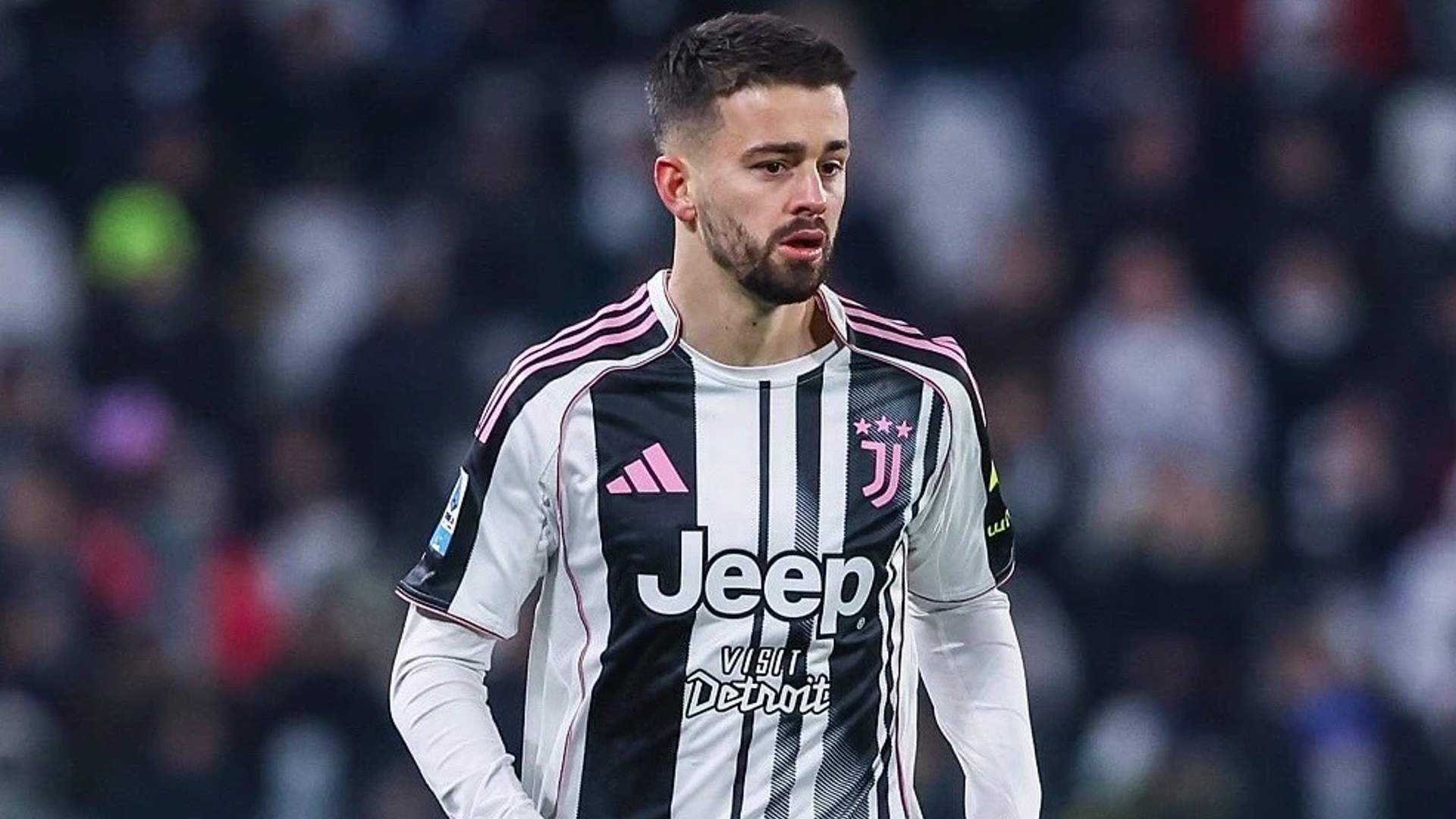 Cagliari-Juventus, ylli kosovar Zhegrova e nis ndeshjen nga stoli