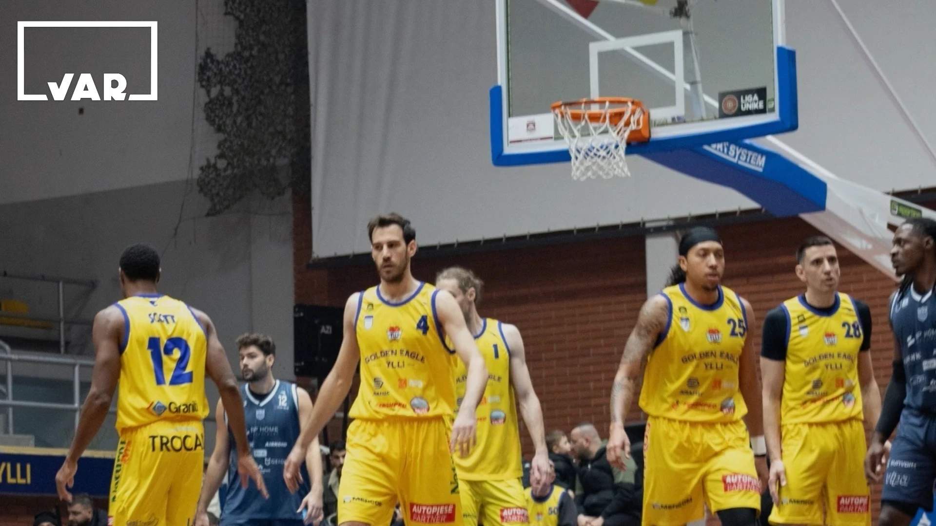 Pritet spektakël në parket, Golden Eagle Ylli përballet me Pejën