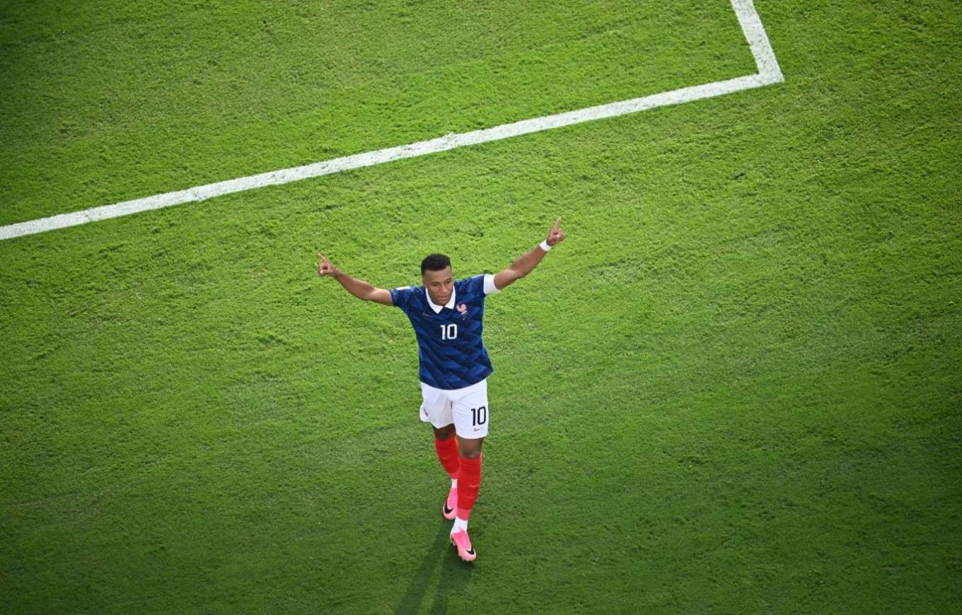 Mbappe flet për çfarë mund të bëj Messi dhe se çfarë dëshiron të fitoj për vete
