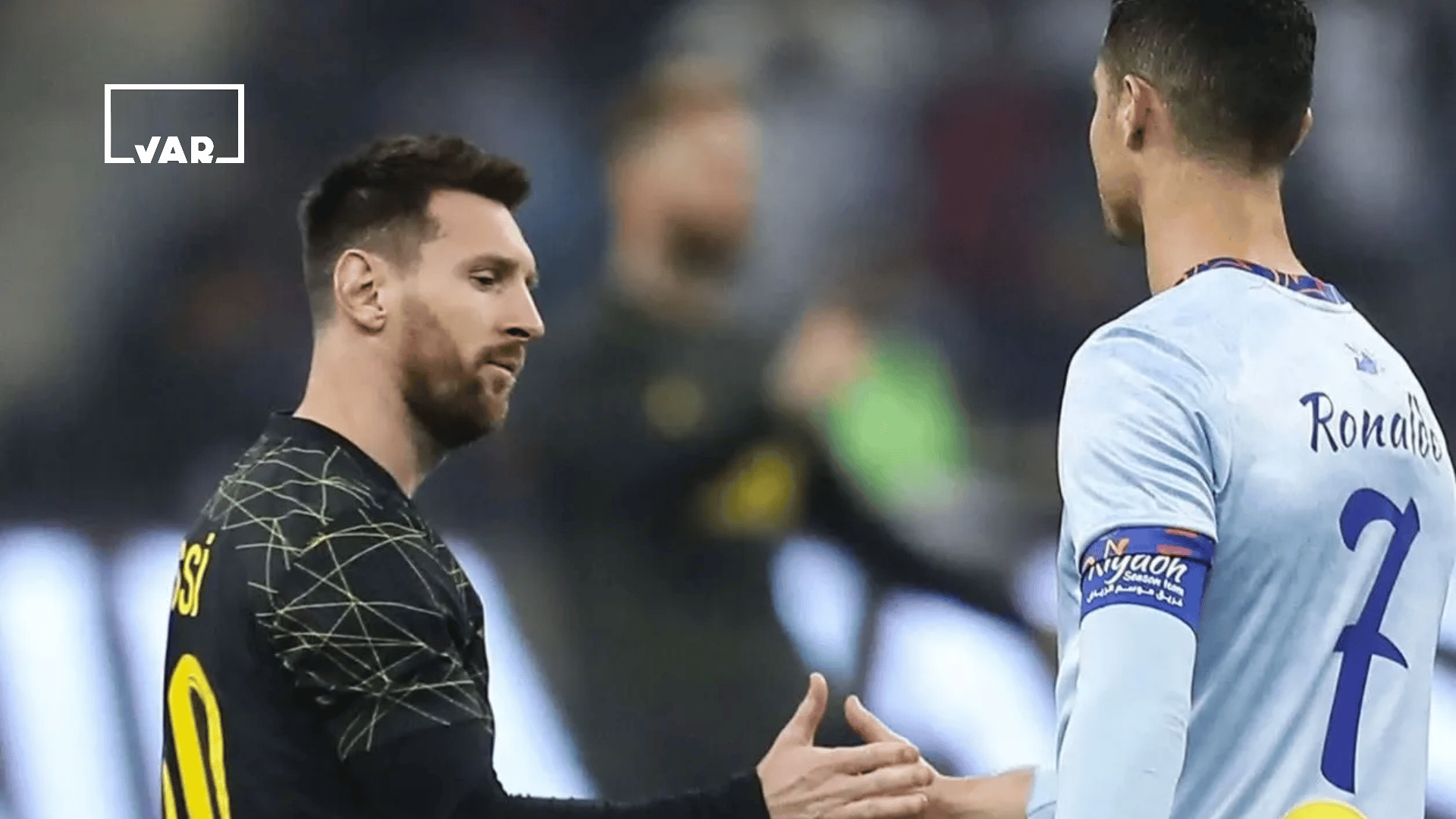 Ronaldo komentoi në një të fotografi të Messi-t pas vdekjes së babait