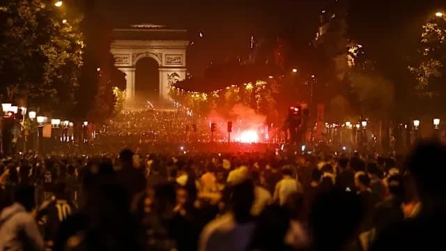 Festa për fitoren e PSG-së kthehet në kaos, qindra të arrestuar në Francë