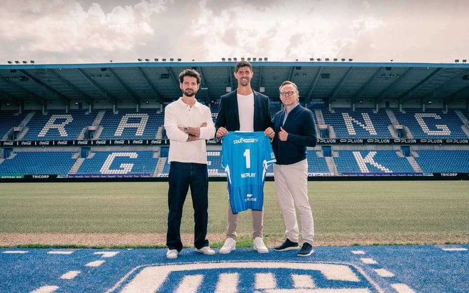 Courtois kthehet te Genku, si investitor